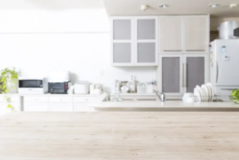 A look at a white, clean kitchen